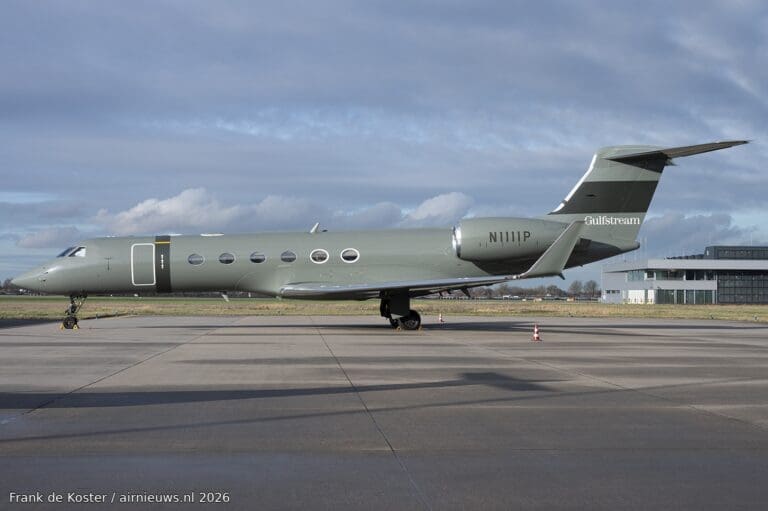 N1111P