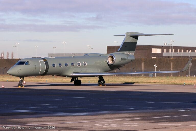 N1111P